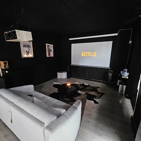 Black Box Cinema Appartement Avec Balneo Épinal Exterior foto