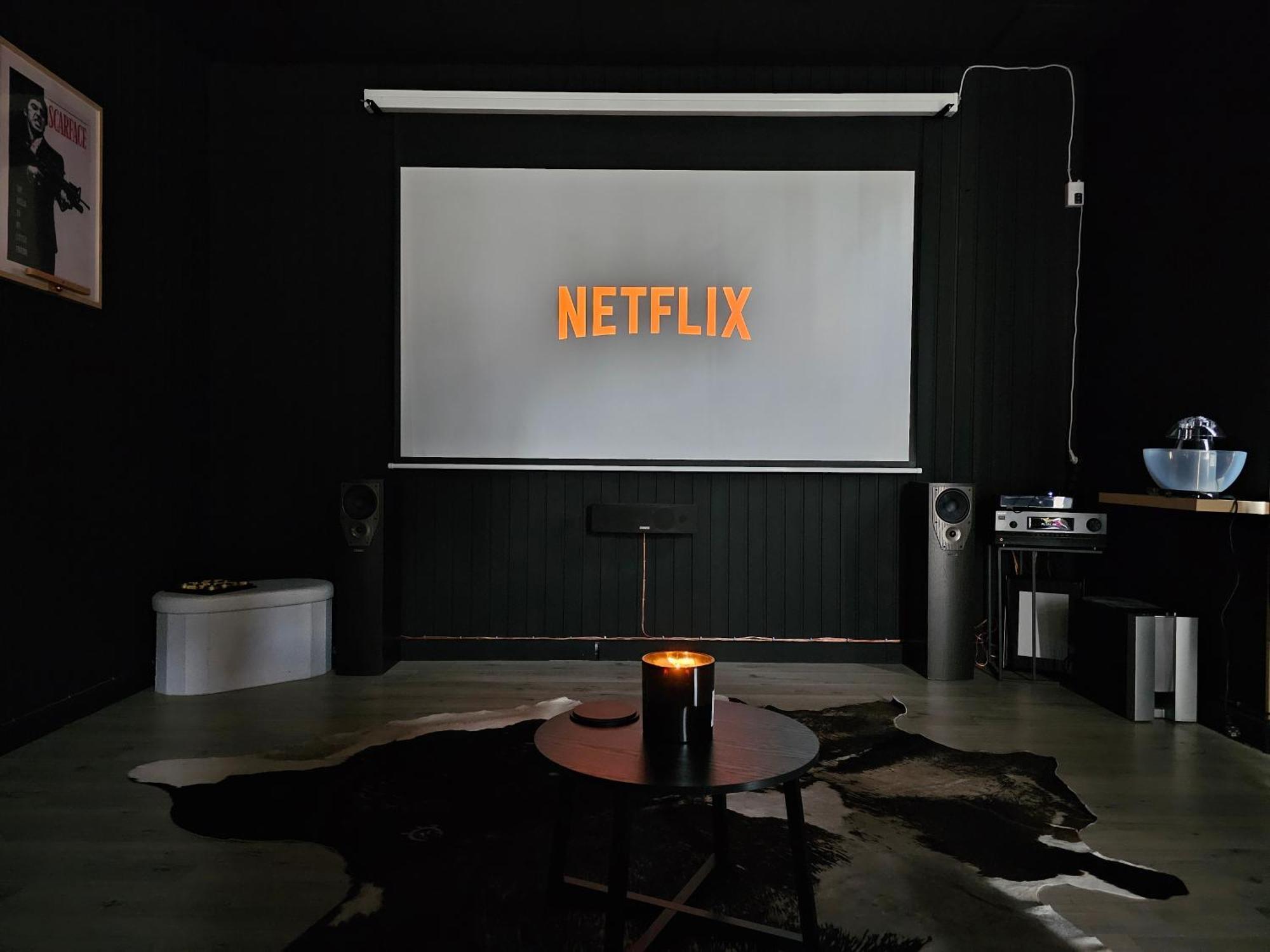 Apartment Black Box Cinema Avec Balneo